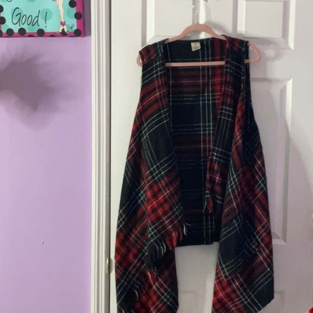 Plaid Vest with Fringes